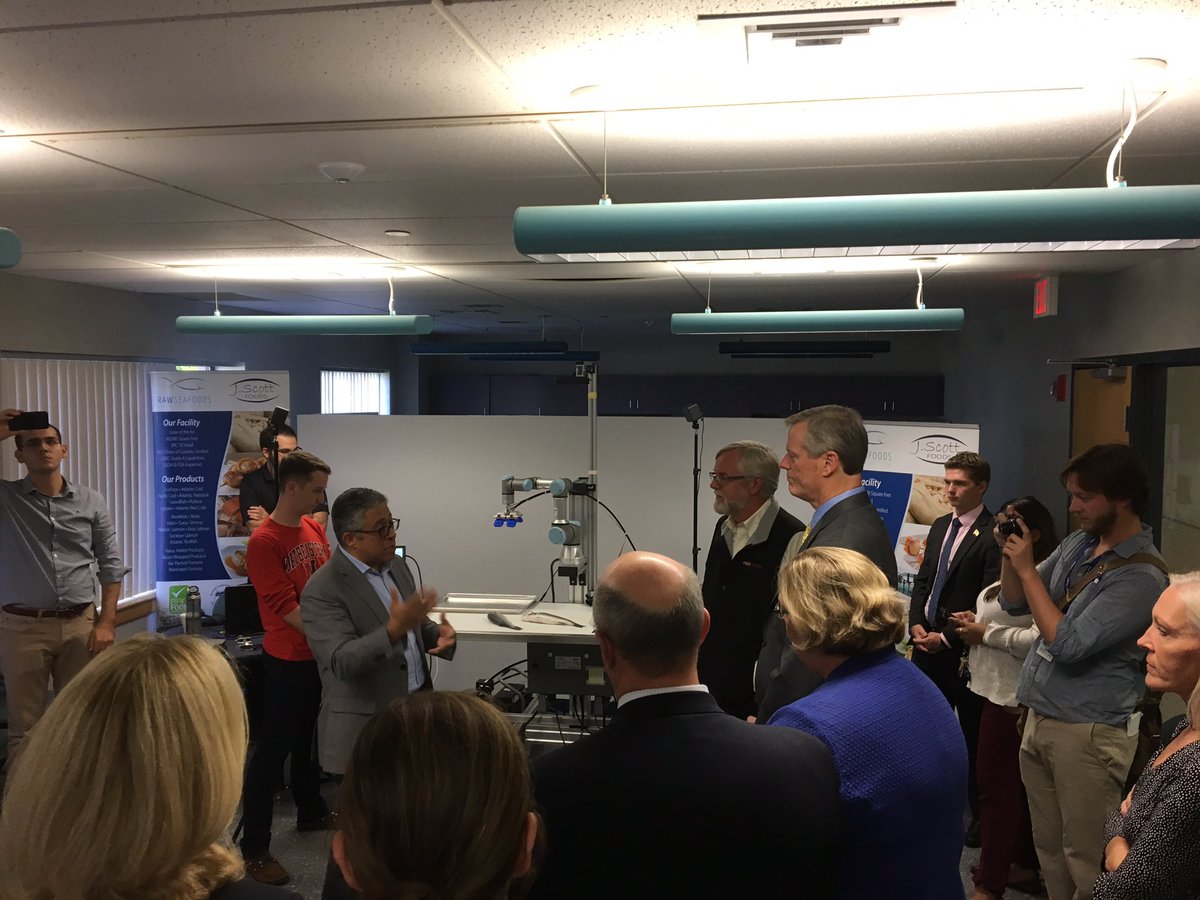 Visited @RawSeafoods to see an example of how the Commonwealth&#39;s research + innovation leadership can strengthen our maritime industry.  Backed by @Mass_Tech&#39;s #M2I2 program, this @Northeastern-@MassRobotics effort supports #SouthCoast seafood processing.