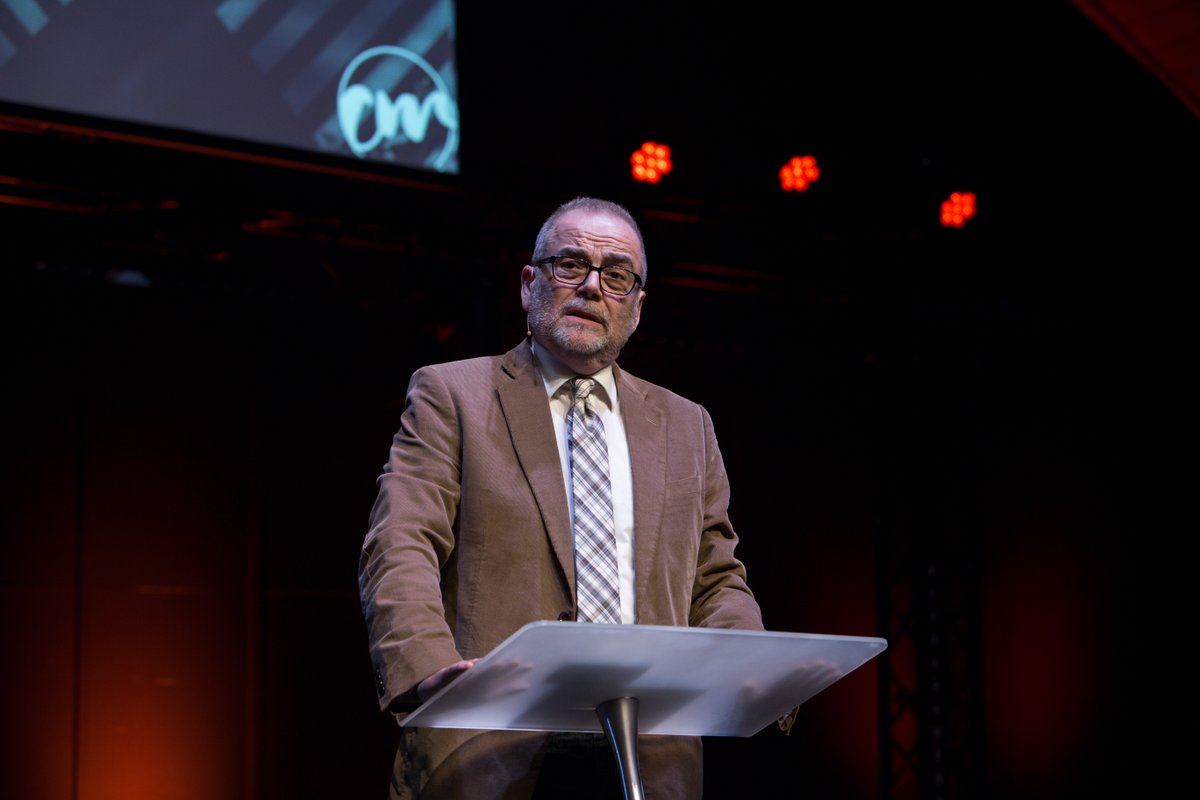 &quot;When you share the gospel you are giving answers, not making speeches.&quot; - Dr. Earl Creps